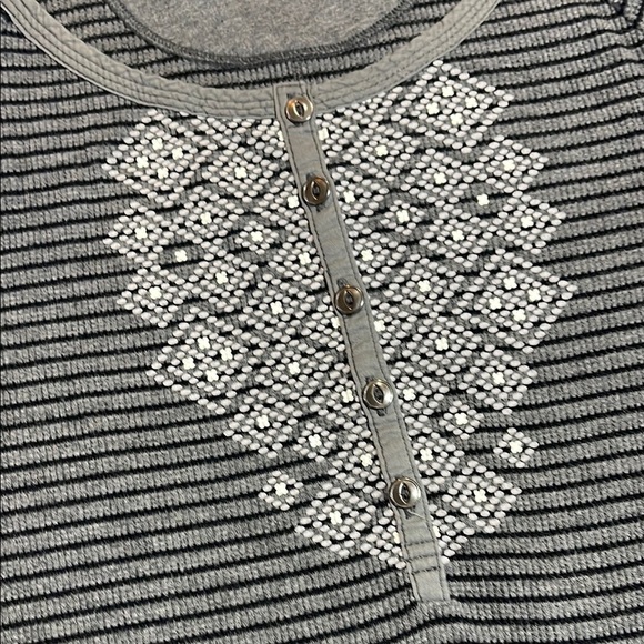 Eddie Bauer Graphic Fitted Gray Thermal - Picture 5 of 10